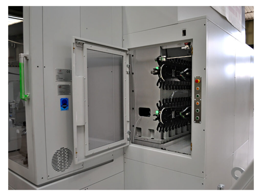 Gruppo Parpas' ROLLER MEGA Milling Machine. Sold in the UK by Leader CNC Technologies.